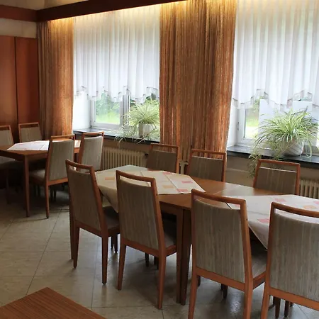 Pensión Restaurant Neu-holland 3*